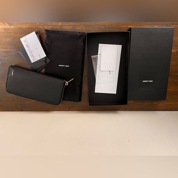 Ysl Wallet - Picture 2 of 7